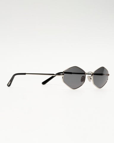 MODEL 004B