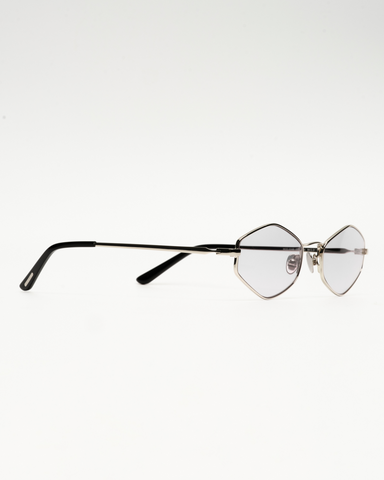 MODEL 004B